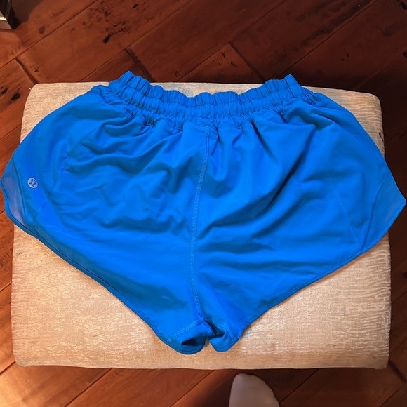 Hotty Hot Short 2.5 inches - Picture 2 of 2